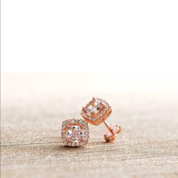 18K Rose Gold Plated Swarovski Crystals Earrings - Picture 3 of 7